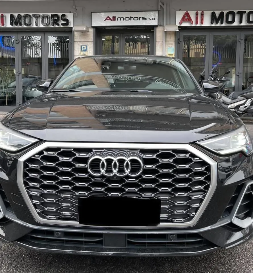 AUDI Q3 Image 1